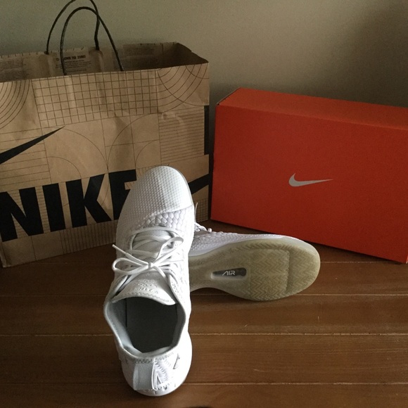 Nike LeBron Witness 3 ‘White Chrome’ RARE Color - Picture 8 of 9